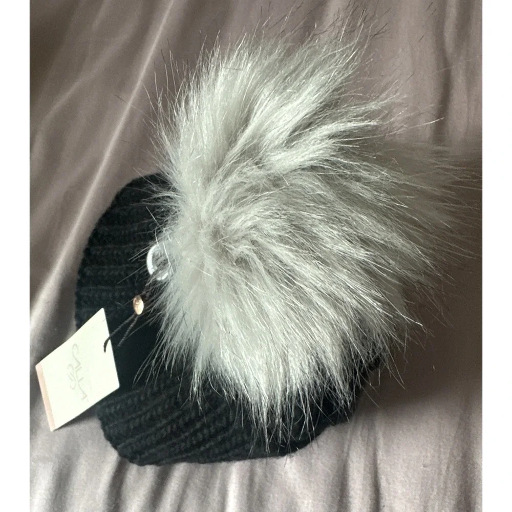 CALIA By Carrie Underwood Women O/S Cable Knit Beanie Faux‎ Fur Pom-Pom Black